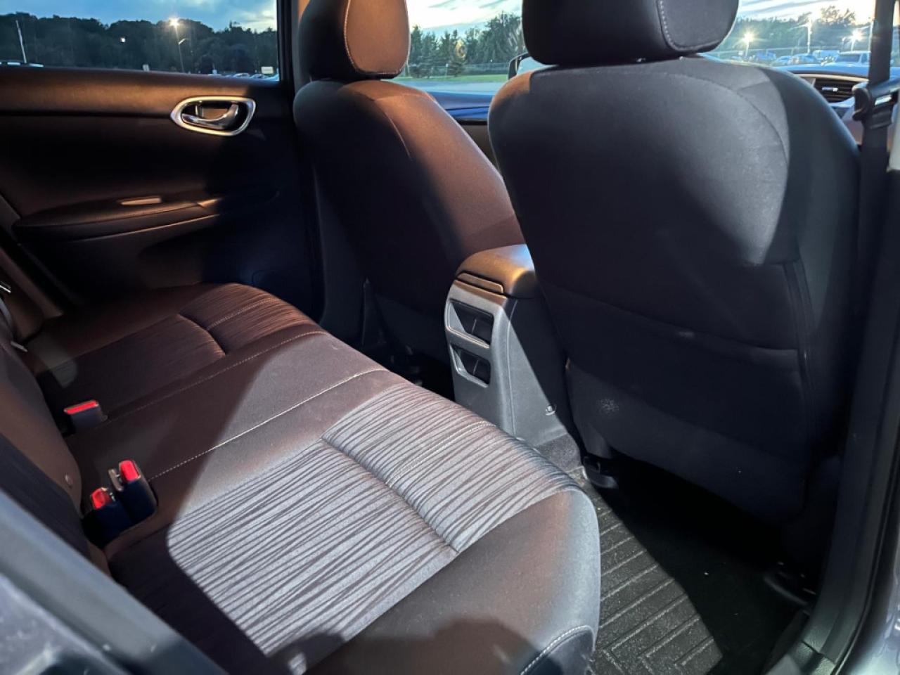 2018 Nissan Sentra SV | CLEAN CARPROOF | HEATED SEATS | BLUETOOTH | PUSH START - Photo #19
