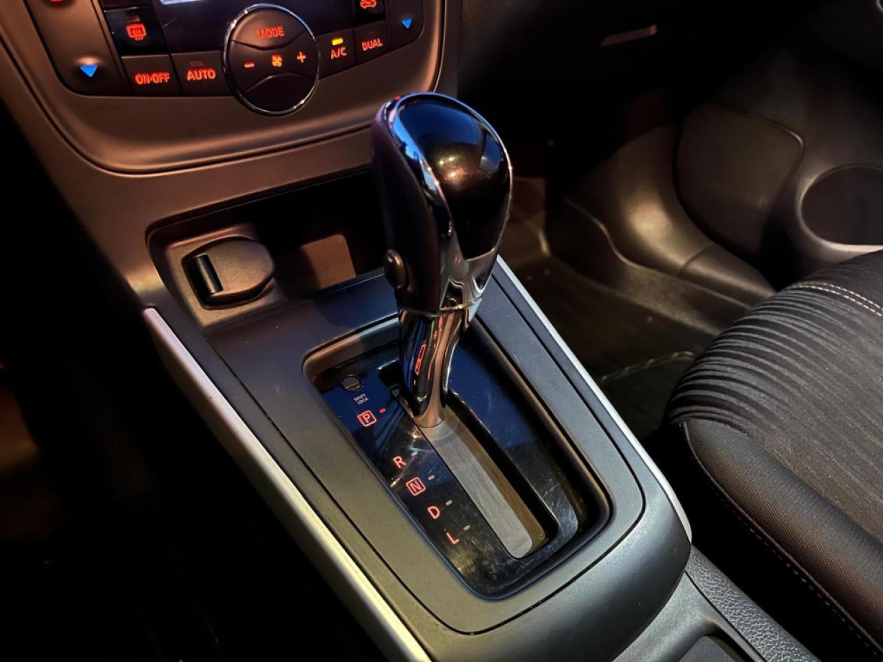 2018 Nissan Sentra SV | CLEAN CARPROOF | HEATED SEATS | BLUETOOTH | PUSH START - Photo #25