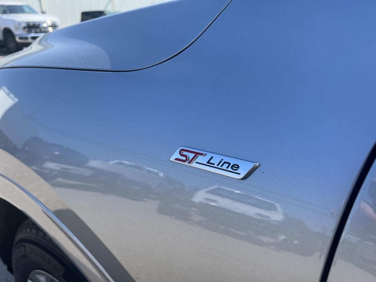 2024 Ford Escape ST-Line AWD Photo