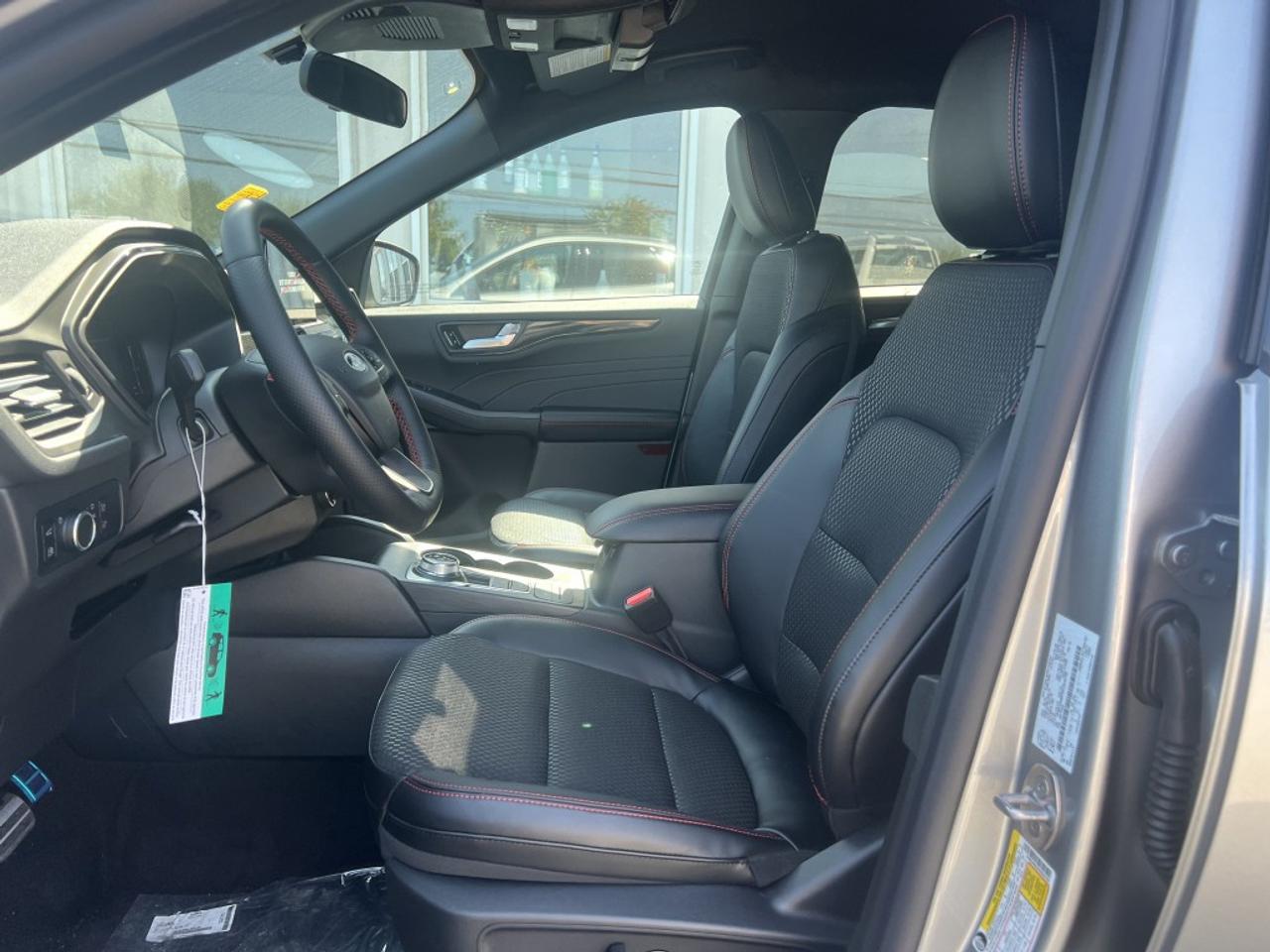 2024 Ford Escape ST-Line AWD Photo