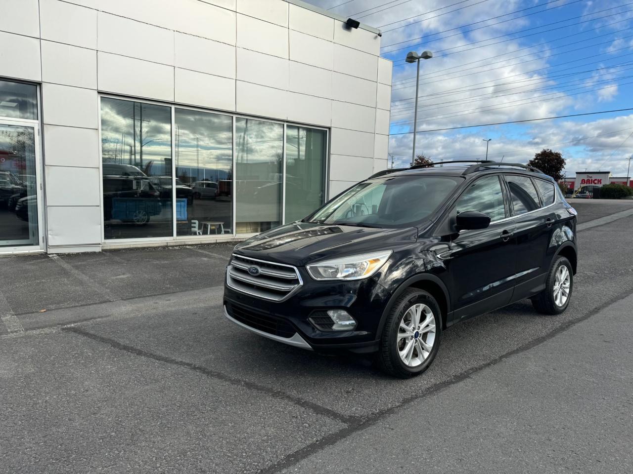 Used 2017 Ford Escape SE 4WD for sale in Kingston, ON