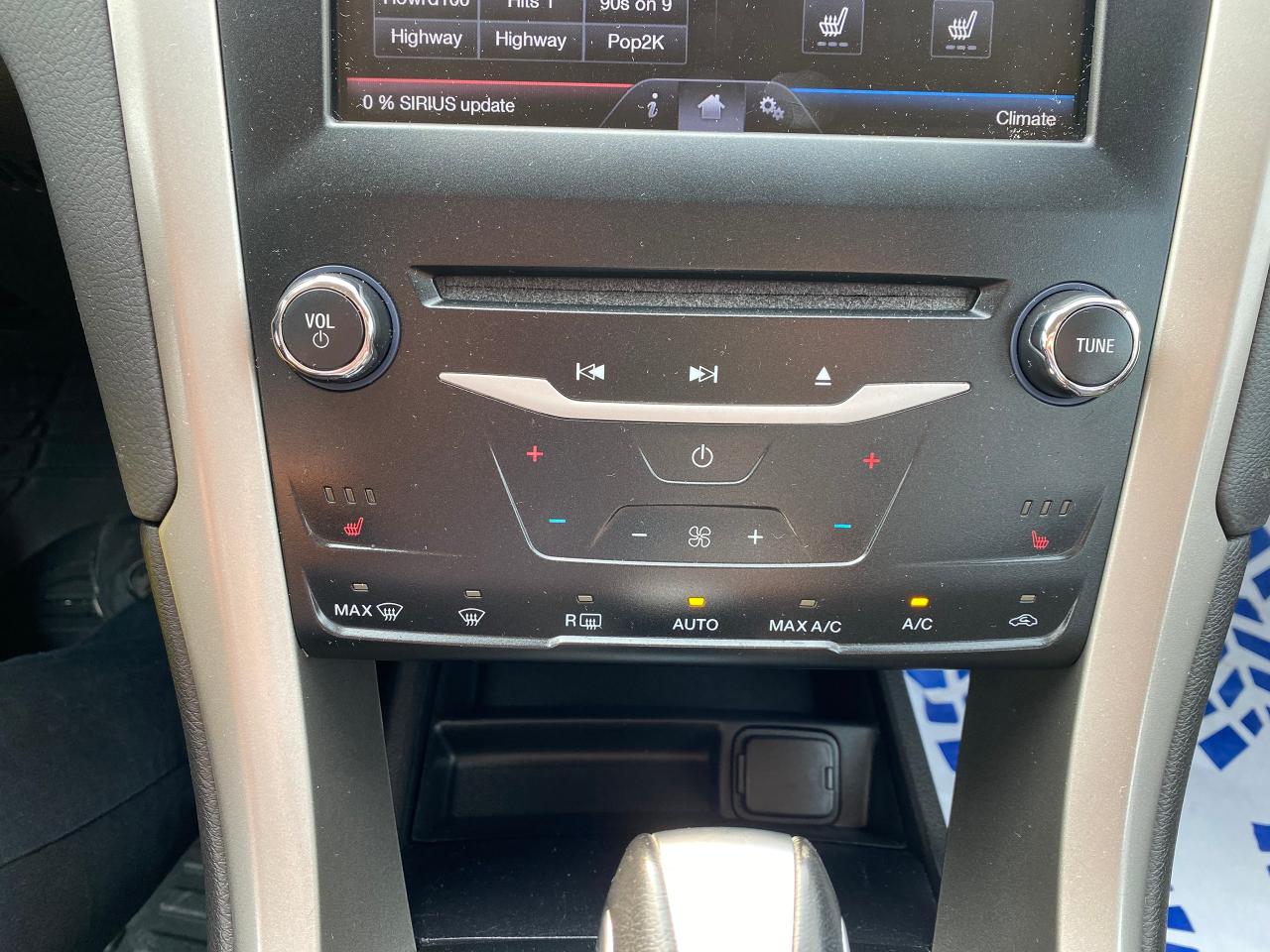 2014 Ford Fusion 4DR SDN SE AWD Photo5