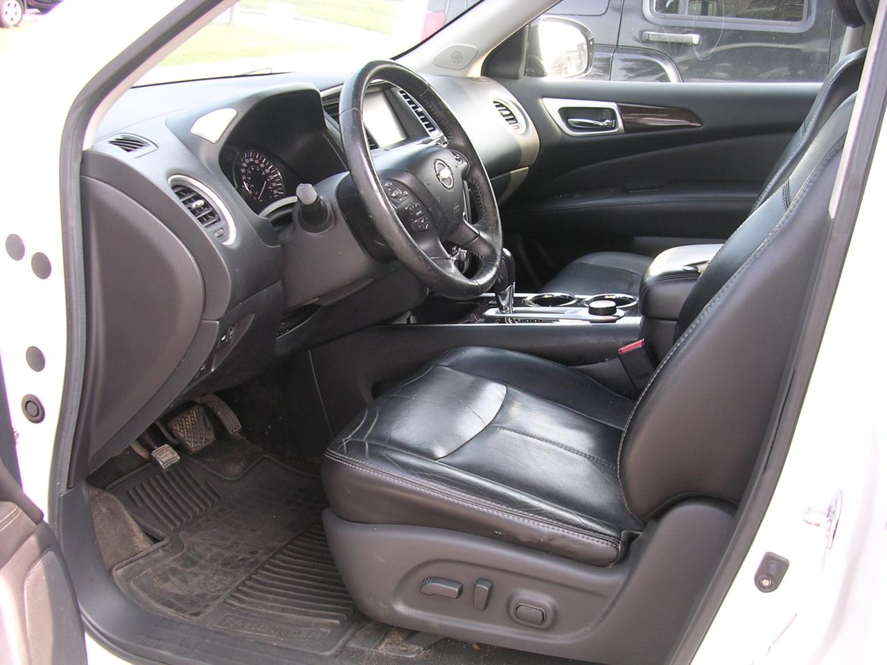 2014 Nissan Pathfinder SL 4WD - Photo #5