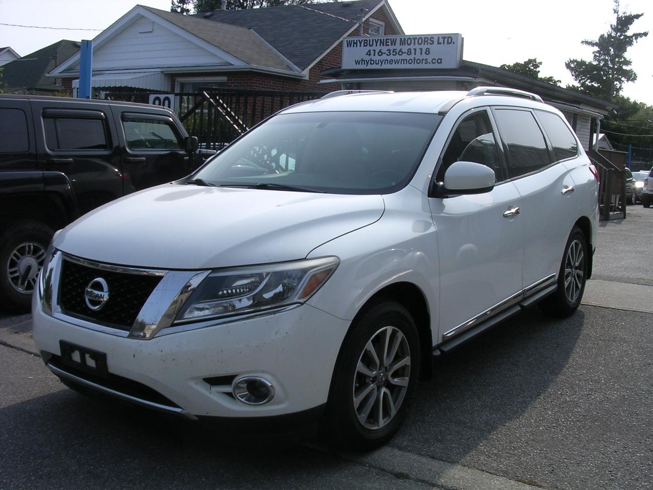 Used 2014 Nissan Pathfinder SL 4WD for sale in Toronto, ON