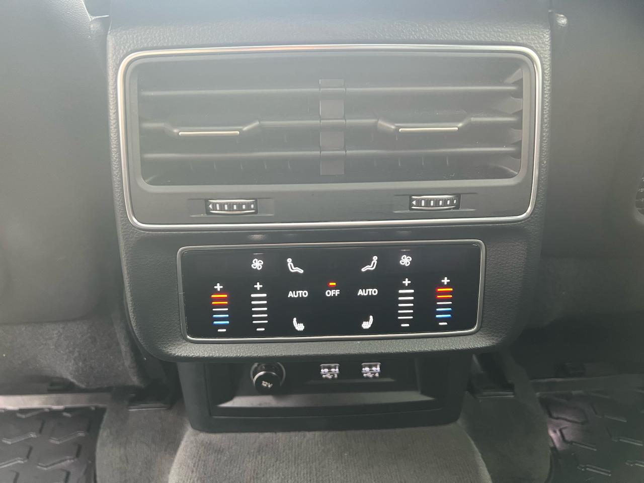2019 Audi Q8 **S-LINE 335HP** - Photo #19