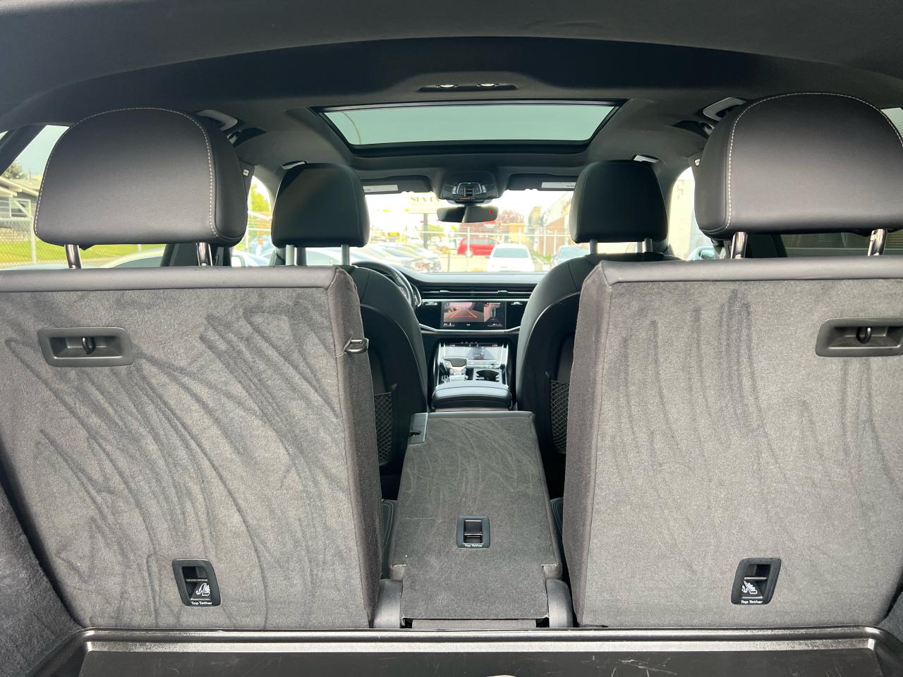 2019 Audi Q8 **S-LINE 335HP** - Photo #10