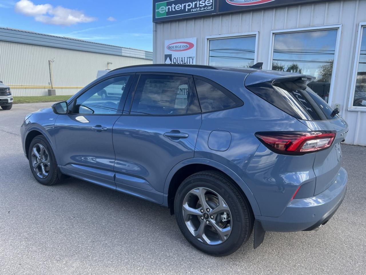 2024 Ford Escape ST-Line Select AWD Photo