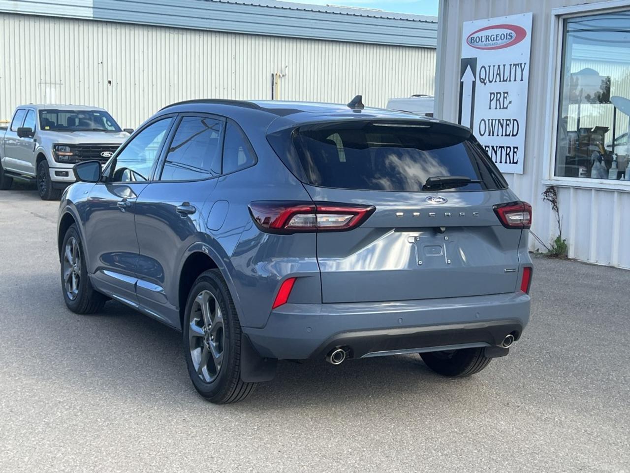 2024 Ford Escape ST-Line Select AWD Photo