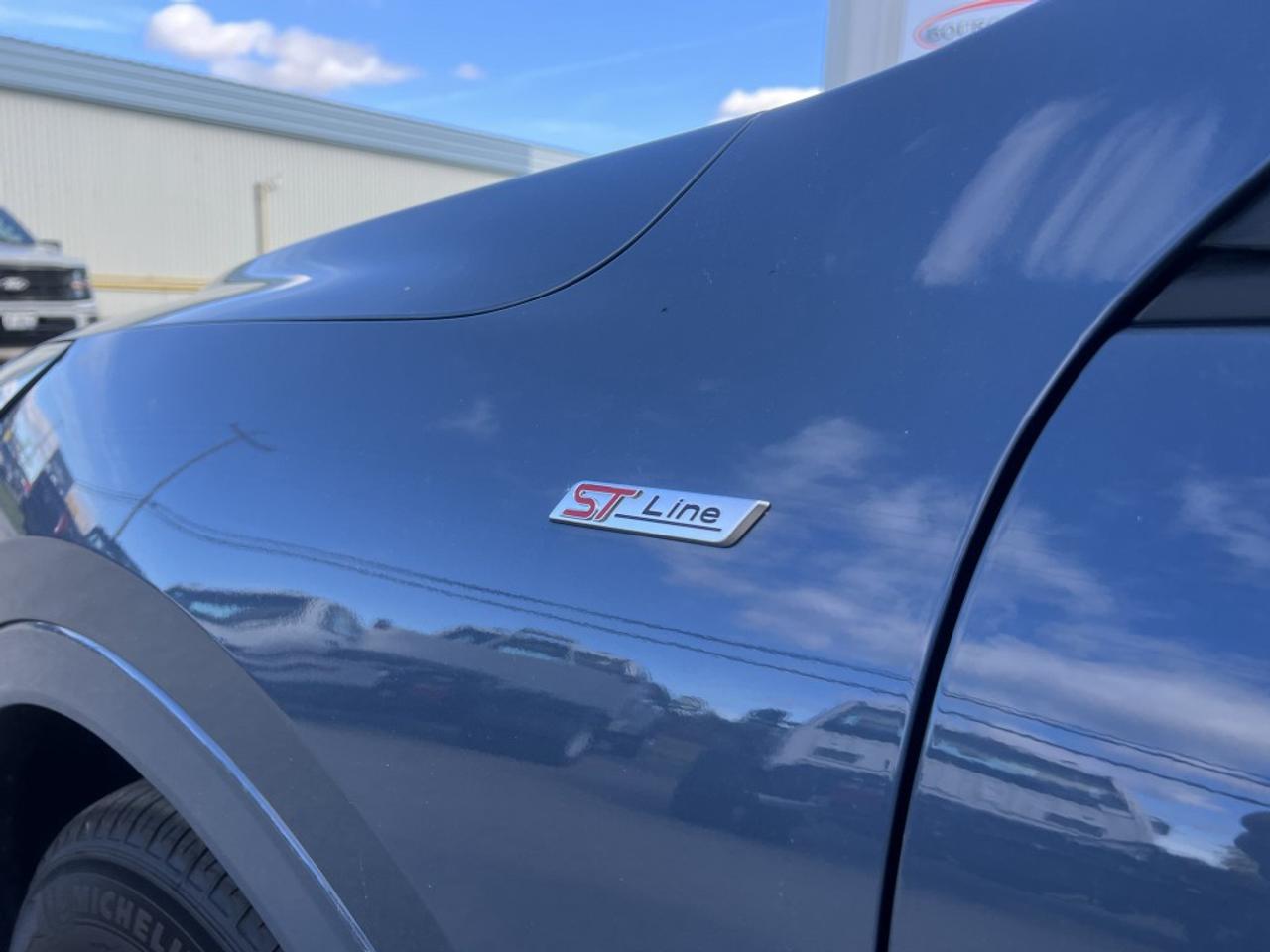 2024 Ford Escape ST-Line Select AWD Photo