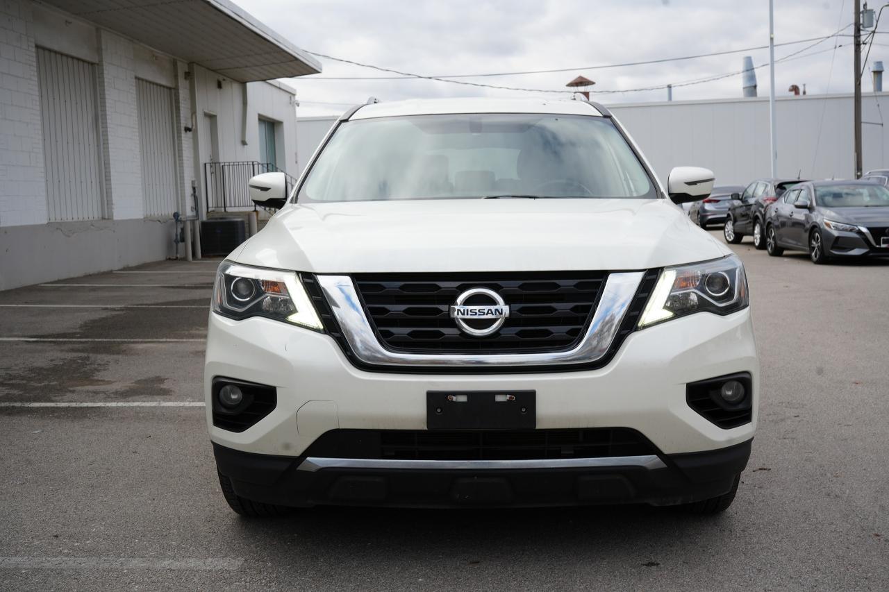 2017 Nissan Pathfinder SV Photo
