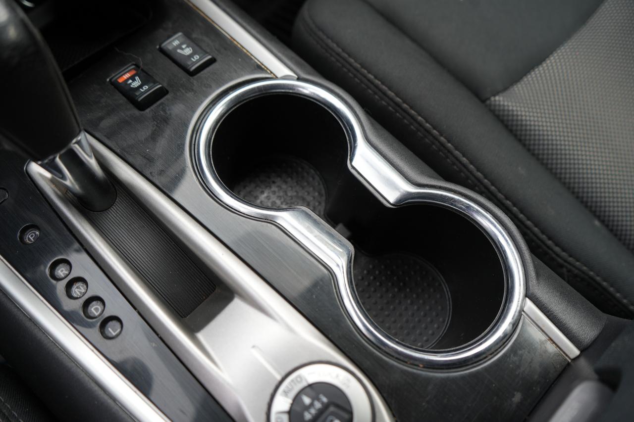 2017 Nissan Pathfinder SV Photo