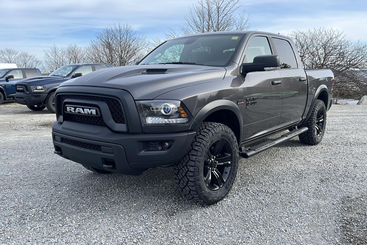 New 2024 RAM 1500 Classic WARLOCK 4X4 CREW CAB 5'7