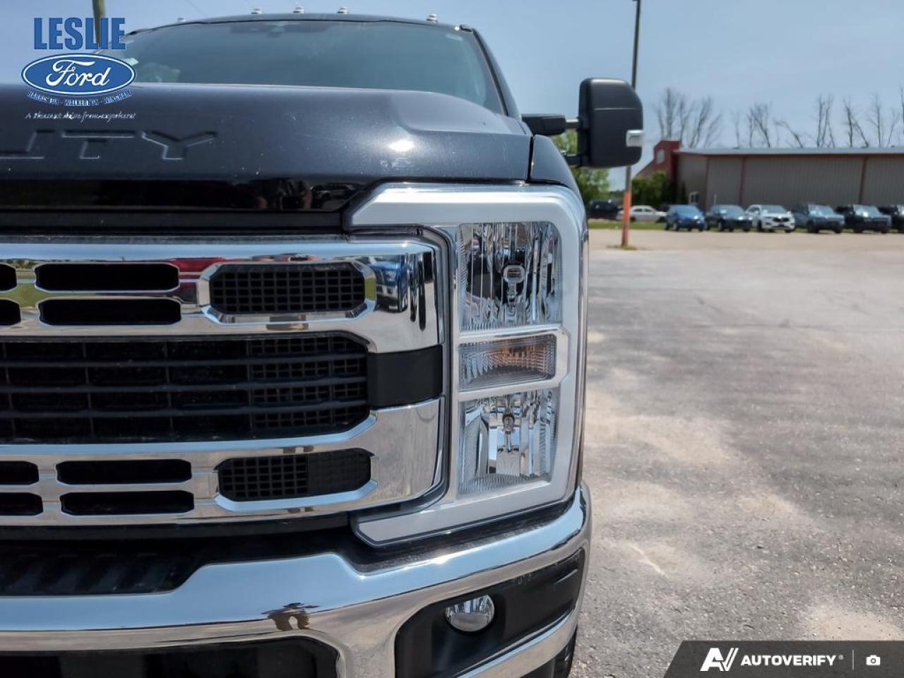 2023 Ford F-250 4X4 CREW CAB PICKUP/ Photo5