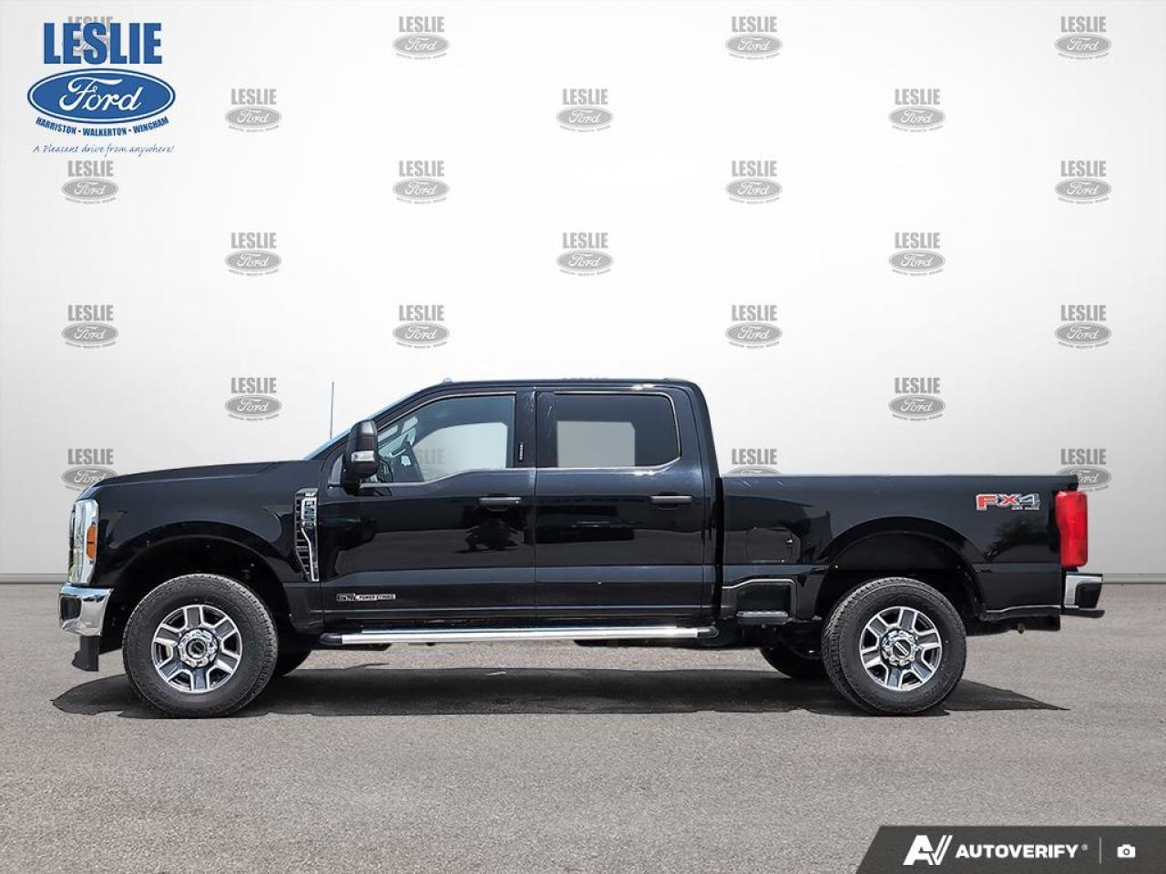 2023 Ford F-250 XLT 4WD Crew Cab 8' Box Photo2