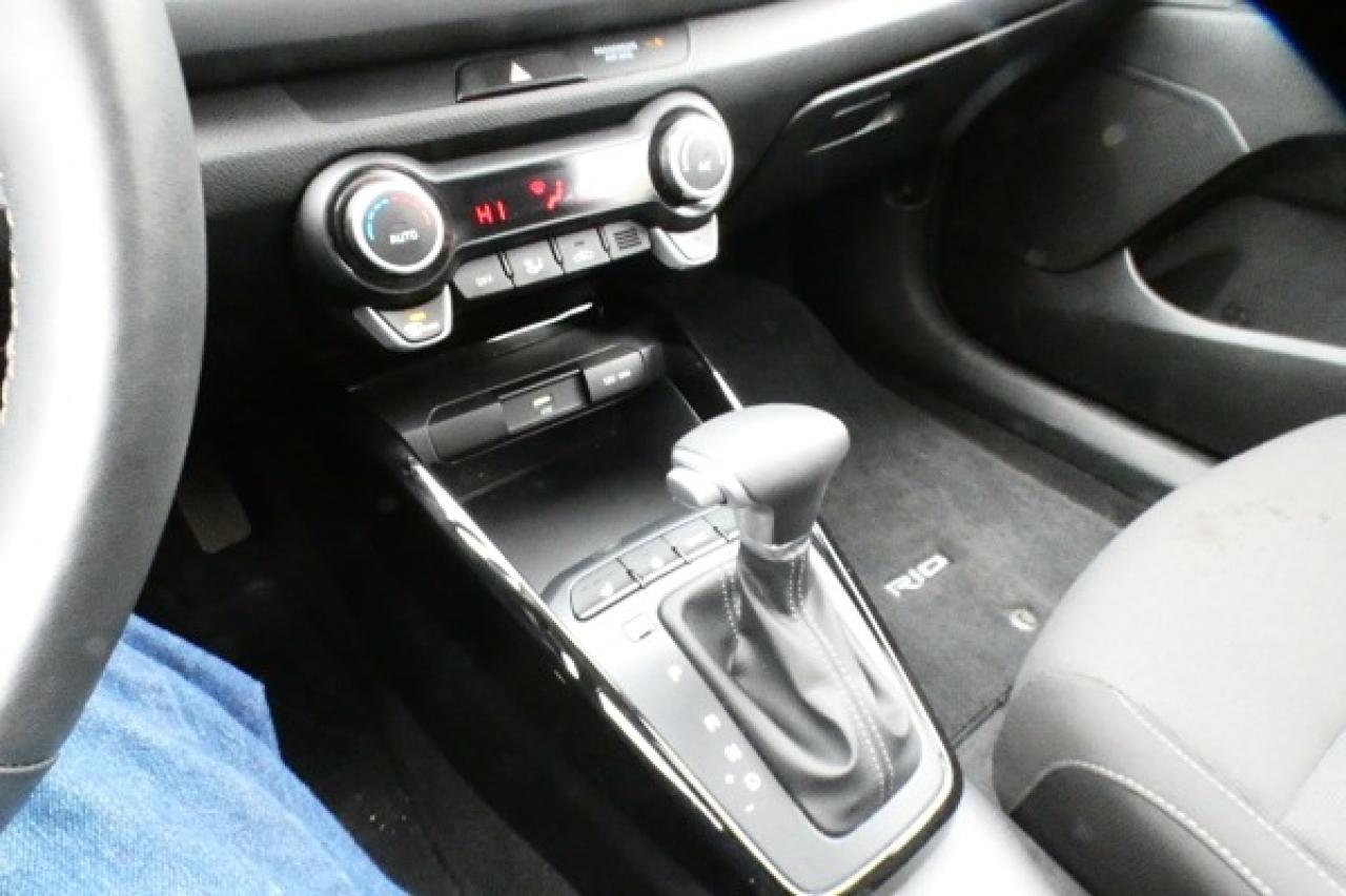 2023 Kia Rio EX Premium w/Htd cloth, S/R, BUC - Photo #15