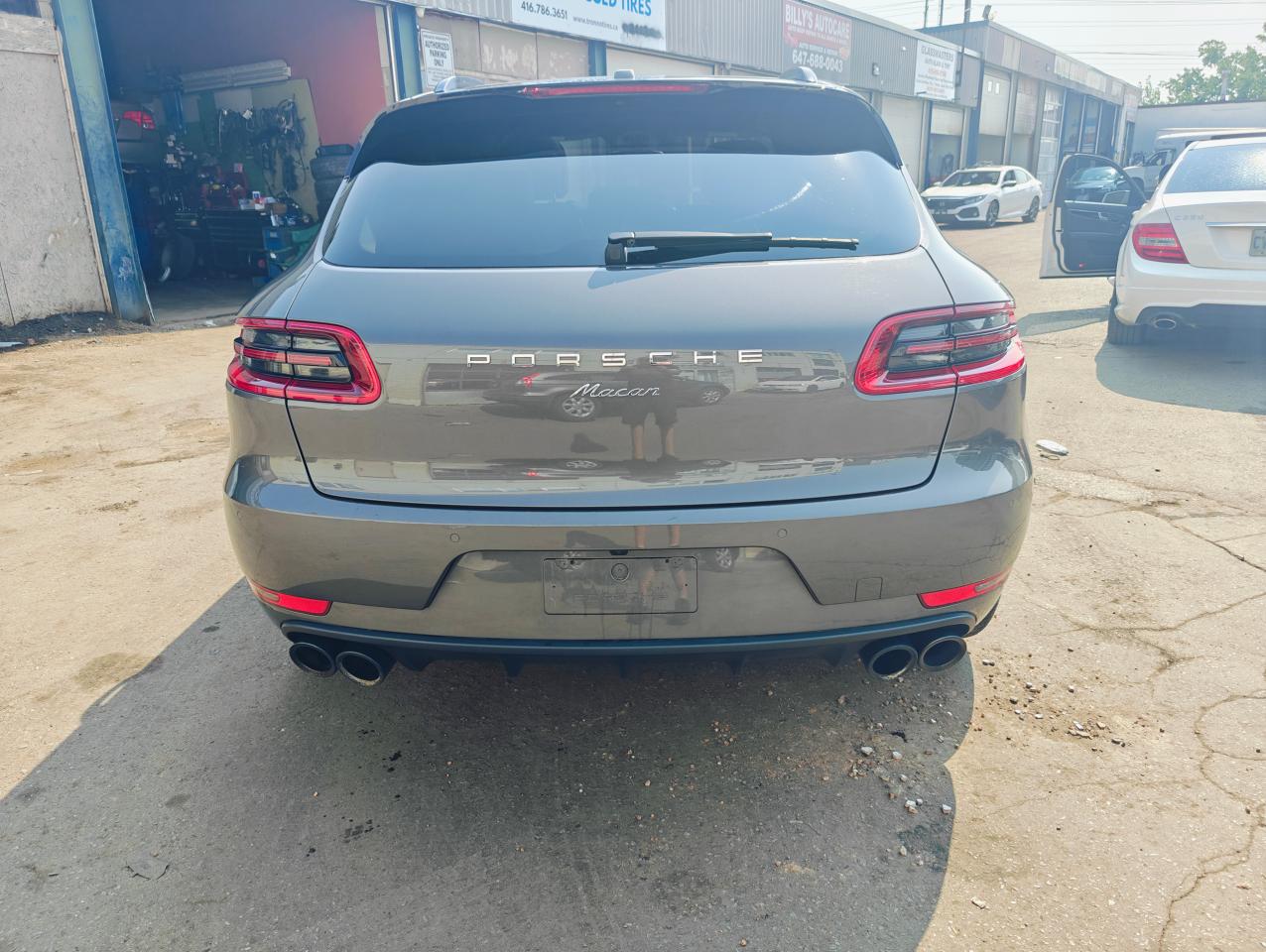 2018 Porsche Macan Rare Loaded Sport Edition Model! Photo4