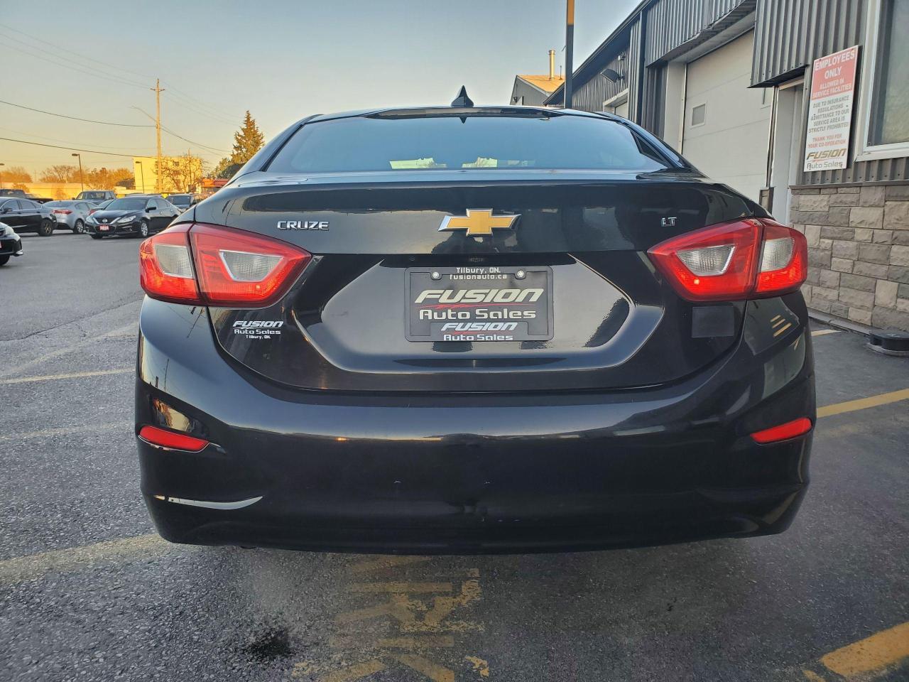 2018 Chevrolet Cruze 1.4L LT w/1SD-REAR CAMERA-HEATED SEATS- - Photo #4