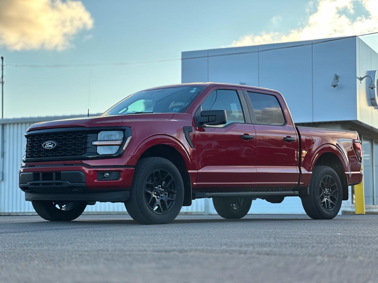 2024 Ford F-150 STX 4WD SUPERCREW 5.5' BOX Photo