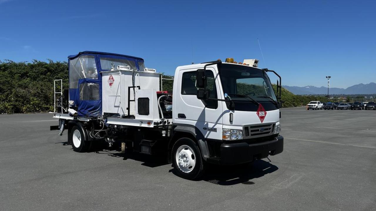 Used 2006 Ford Lcf 550 Line Painter 2WD Diesel for sale in Burnaby, BC