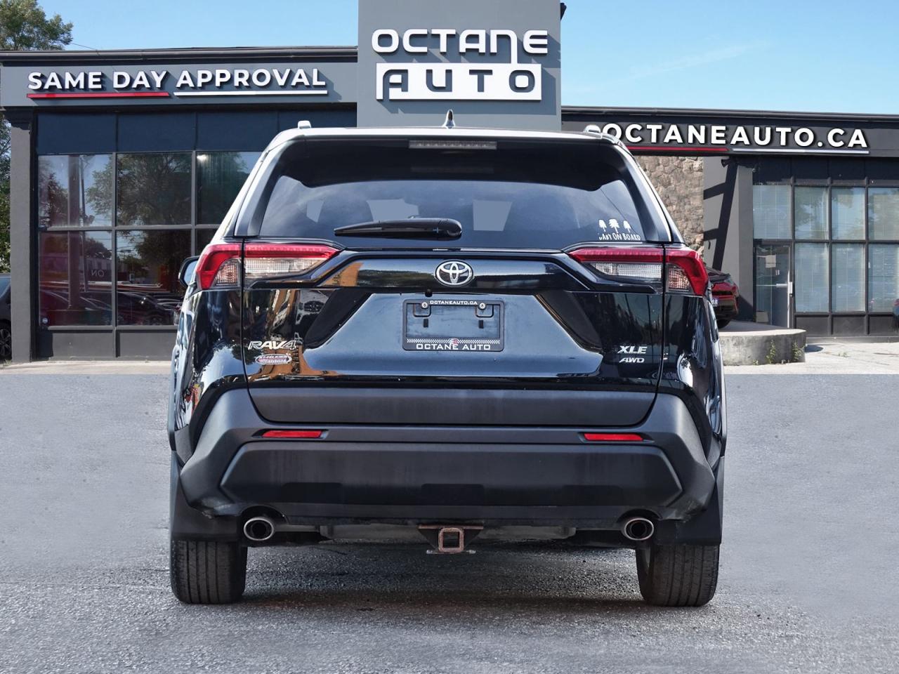 2019 Toyota RAV4 XLE AWD - Photo #6