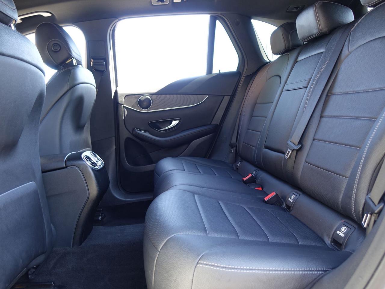 2019 Mercedes-Benz GL-Class GLC300 4MATIC - Photo #9