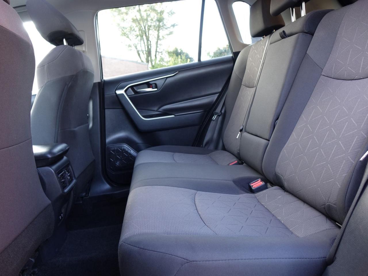 2019 Toyota RAV4 XLE AWD - Photo #11