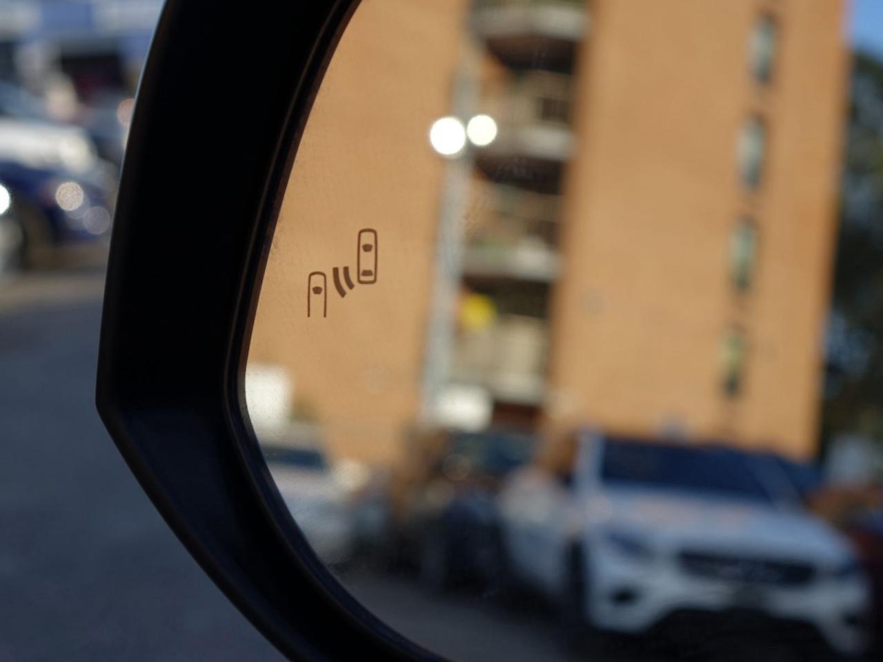 2019 Toyota RAV4 XLE AWD - Photo #23