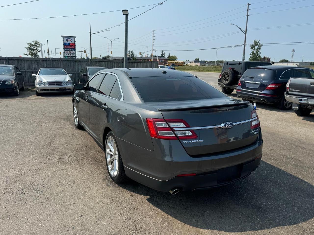 2016 Ford Taurus LIMITED, AWD, LEATHER, NAVI, 2SET WHEELS, CERT - Photo #3