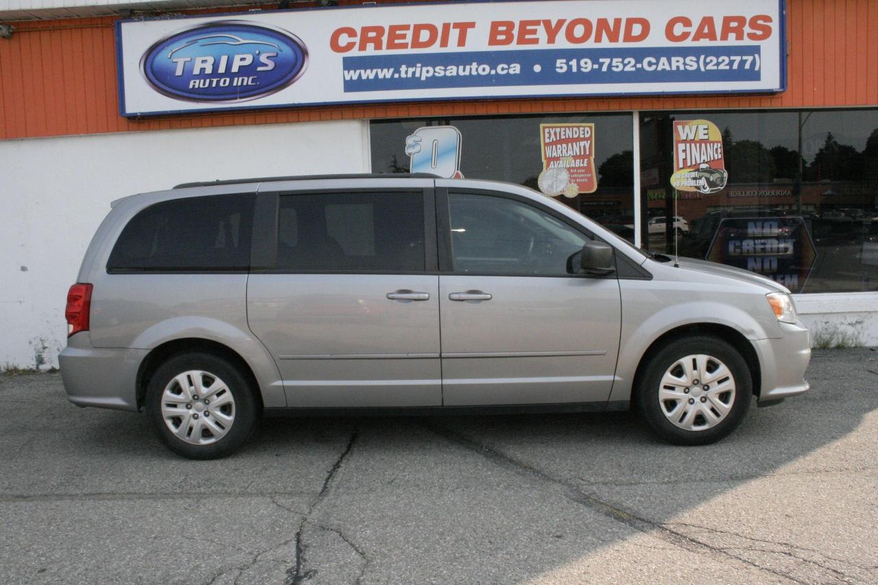 2017 Dodge Grand Caravan SE - Photo #5