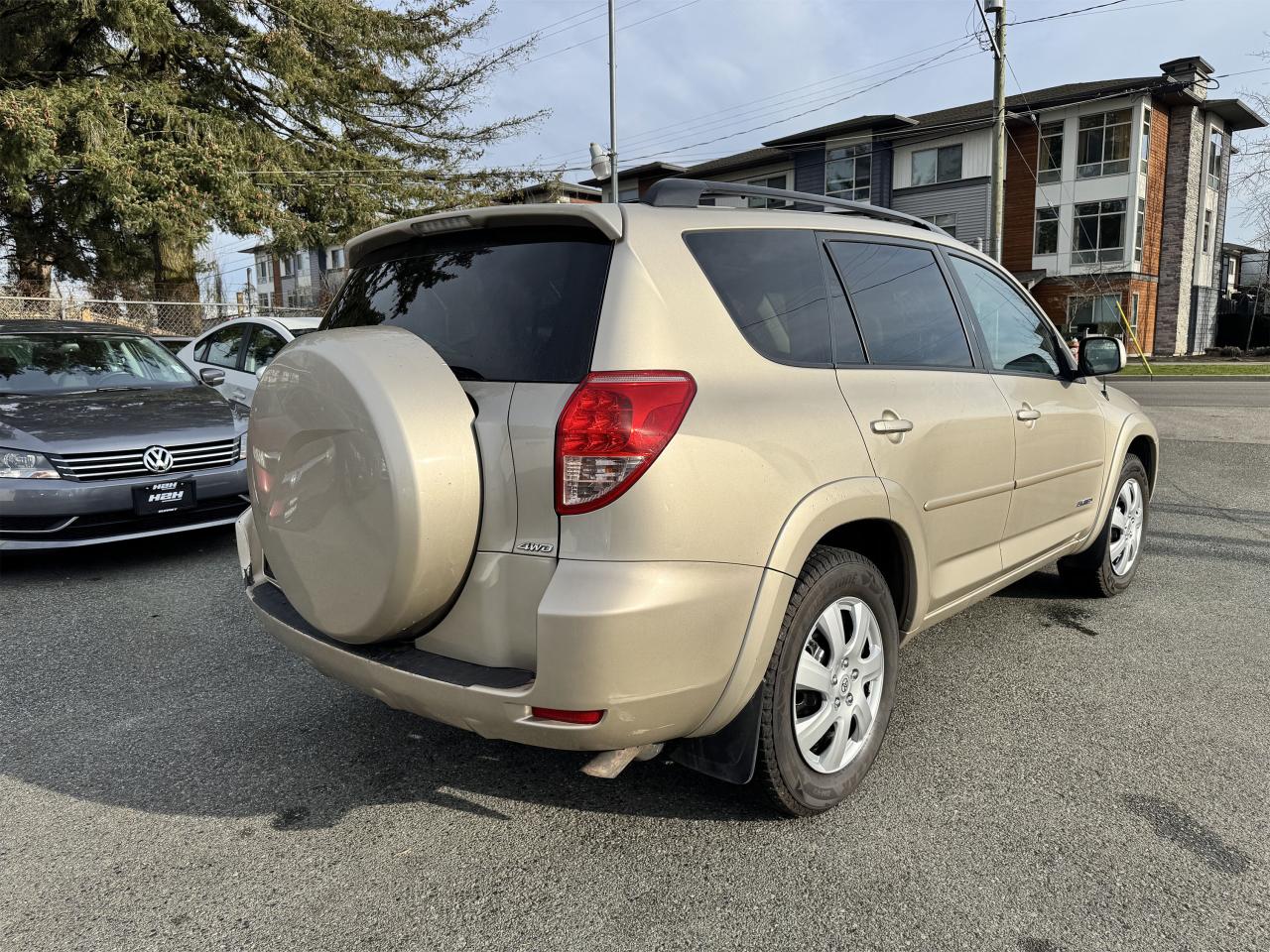 2007 Toyota RAV4 Limited FINANCING AVAILABLE Photo5