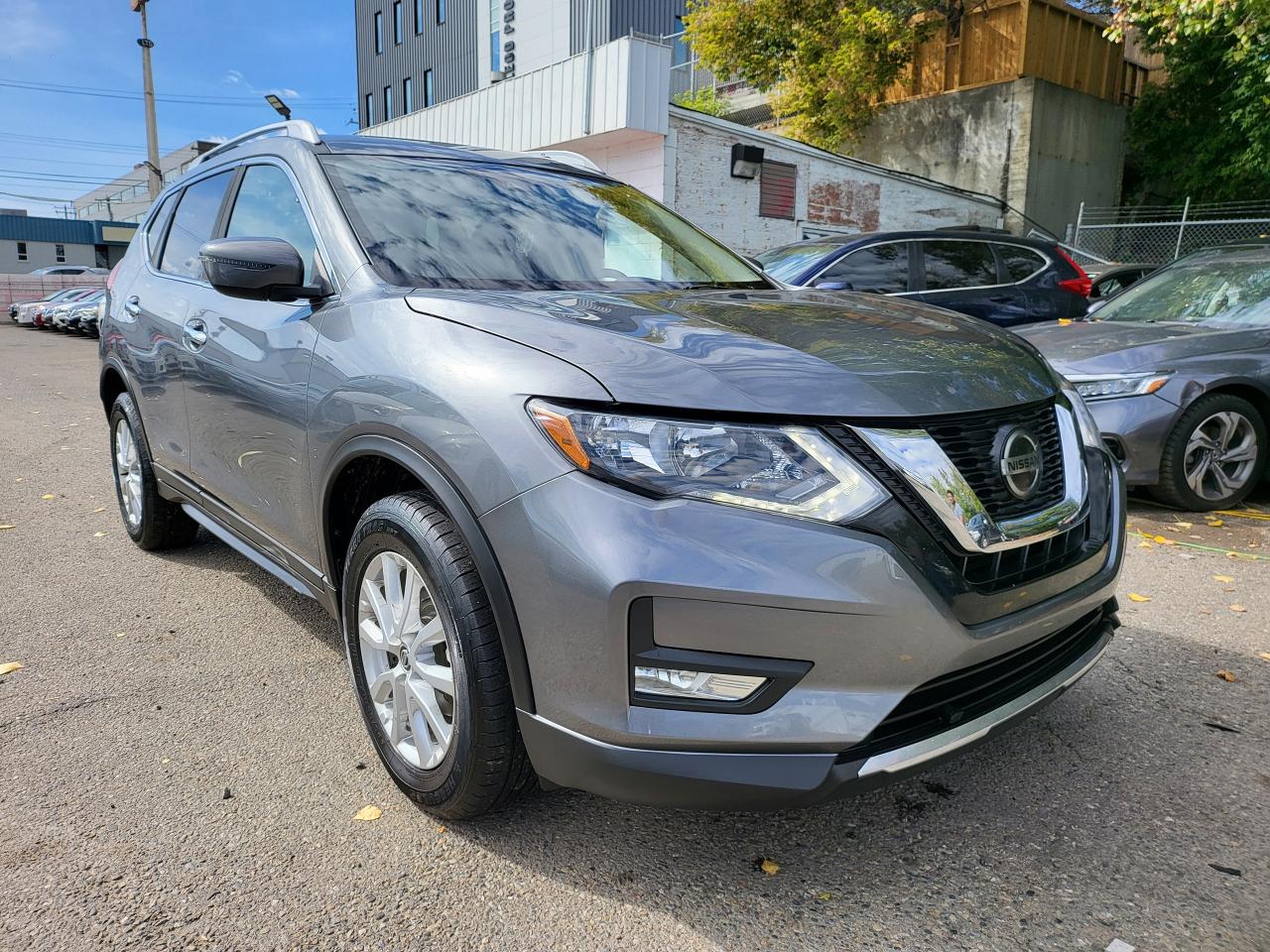 Used 2020 Nissan Rogue SV for sale in Airdrie, AB