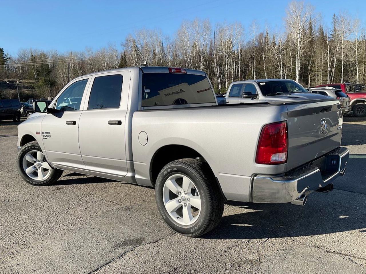 2024 RAM 1500 Classic TRADESMAN Photo3