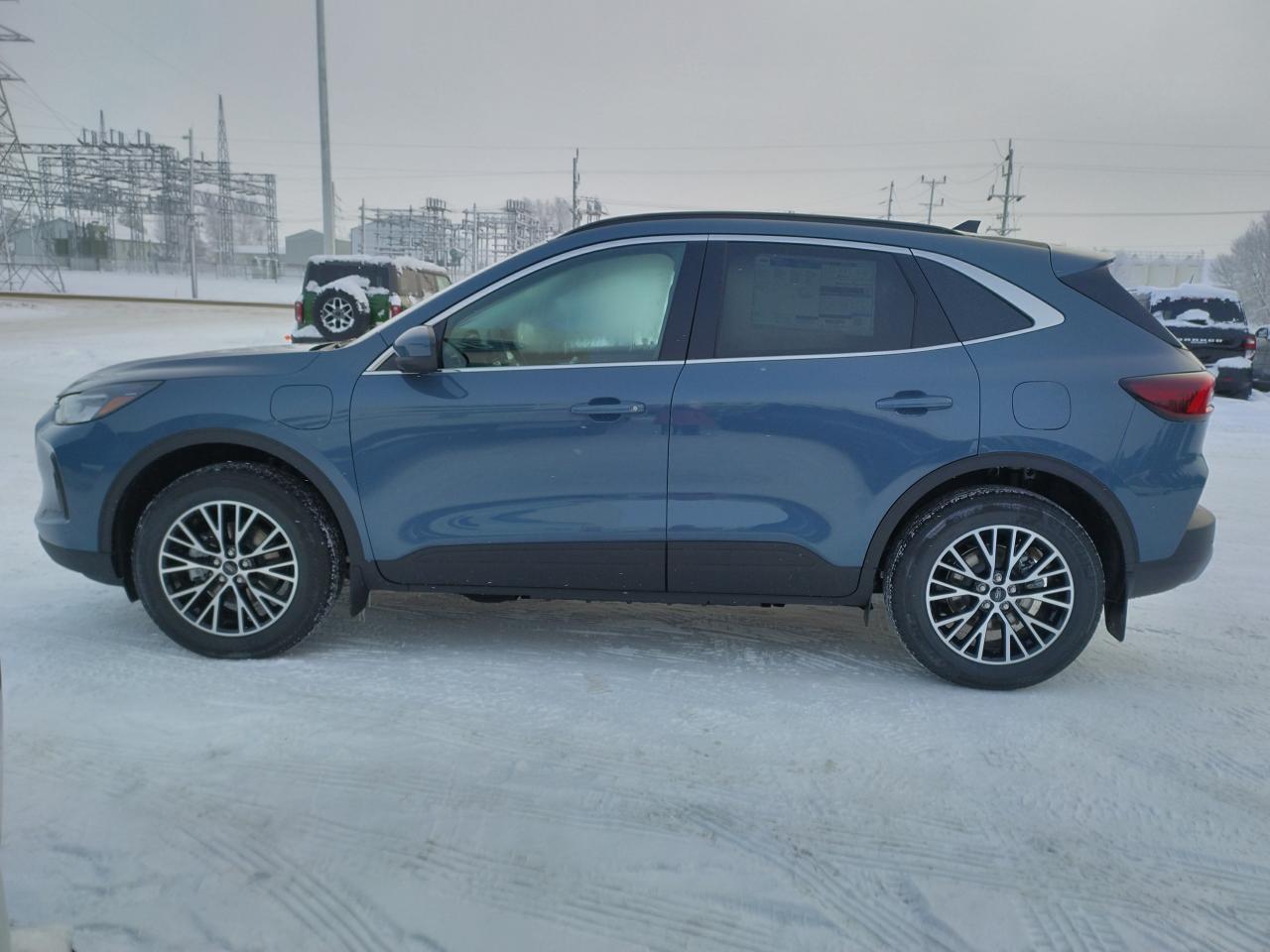 2025 Ford Escape PHEV FWD Photo4