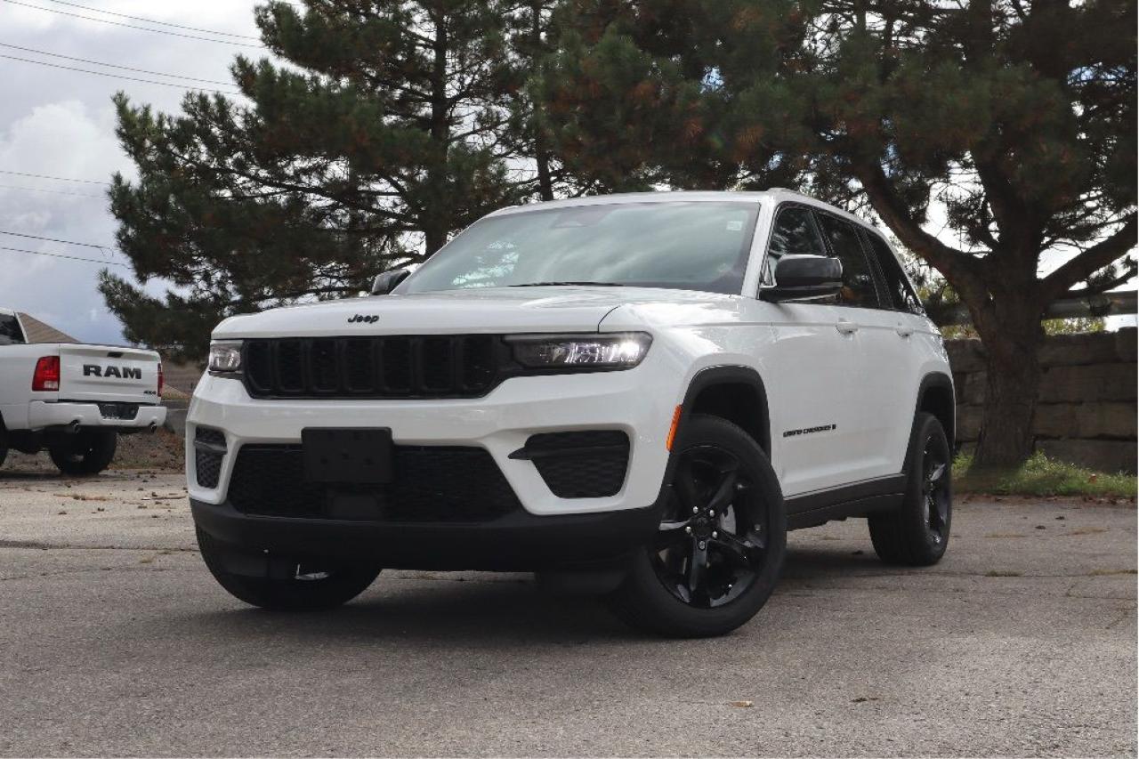 New 2025 Jeep Grand Cherokee ALTITUDE 4X4 for sale in Waterloo, ON