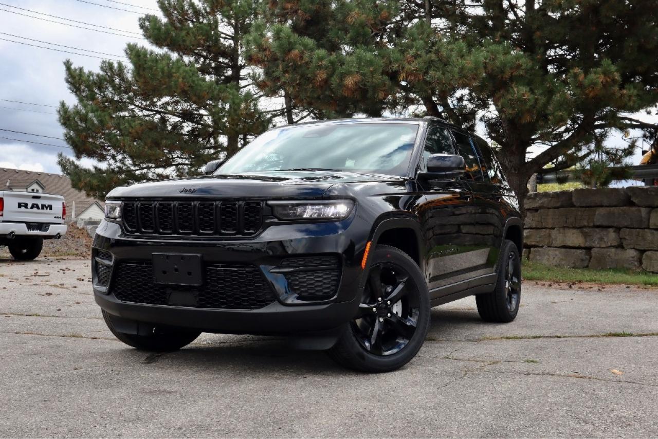 Used 2025 Jeep Grand Cherokee Altitude 4x4 | DEMO | for sale in Waterloo, ON