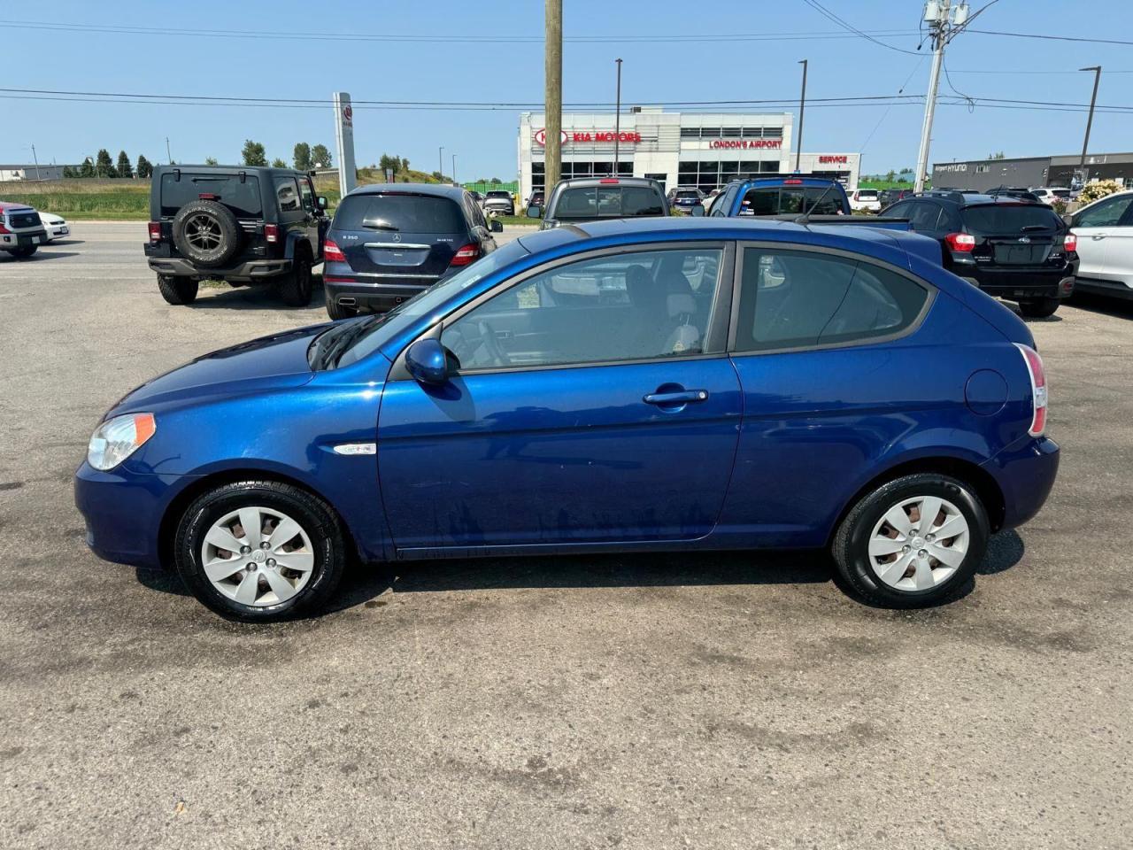 2010 Hyundai Accent GL, HATCHBACK, AUTO, ONLY 51,000KMS, CERTIFIED - Photo #2