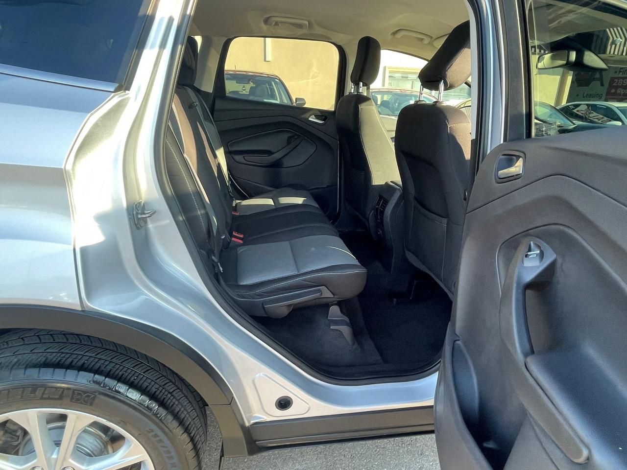 2019 Ford Escape SE 4WD NO ACCIDENT B-TOOTH CAMERA REMOTE START - Photo #33