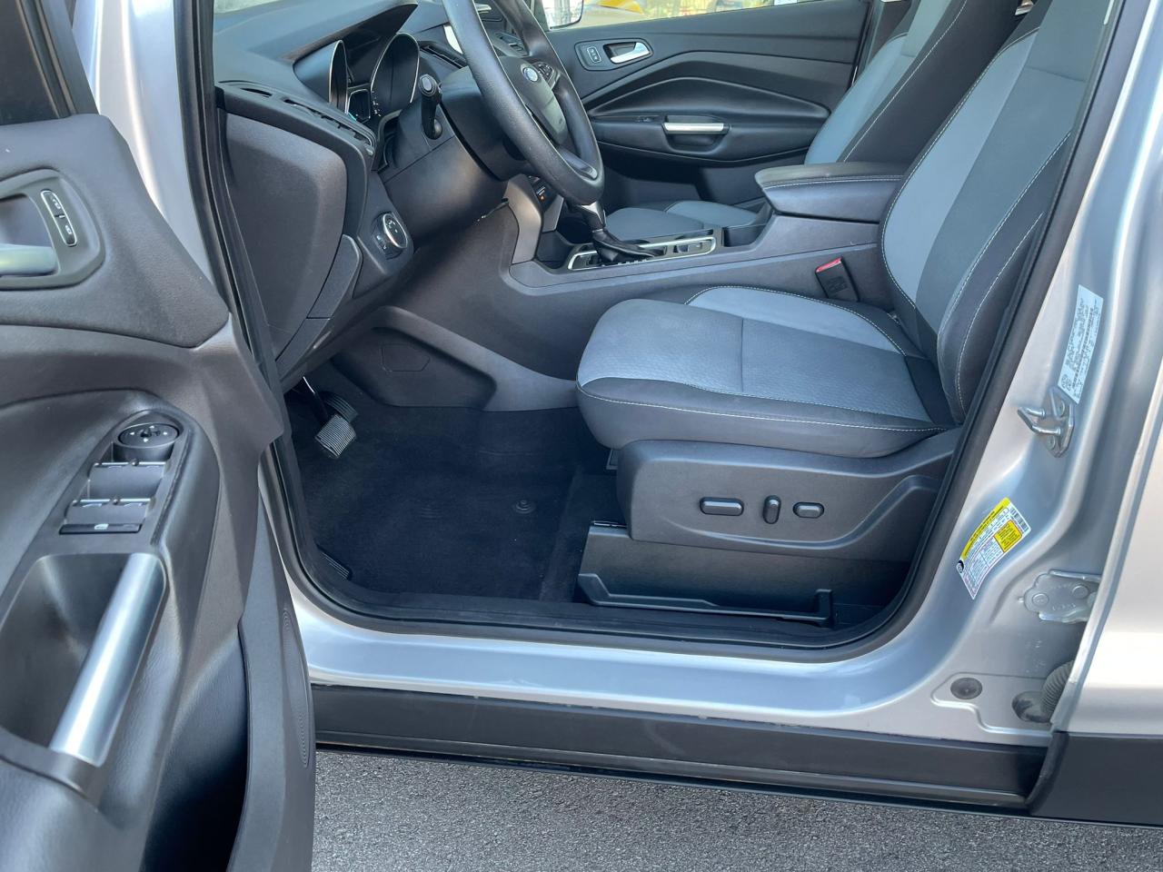 2019 Ford Escape SE 4WD NO ACCIDENT B-TOOTH CAMERA REMOTE START - Photo #21