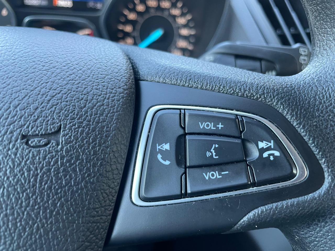 2019 Ford Escape SE 4WD NO ACCIDENT B-TOOTH CAMERA REMOTE START - Photo #24