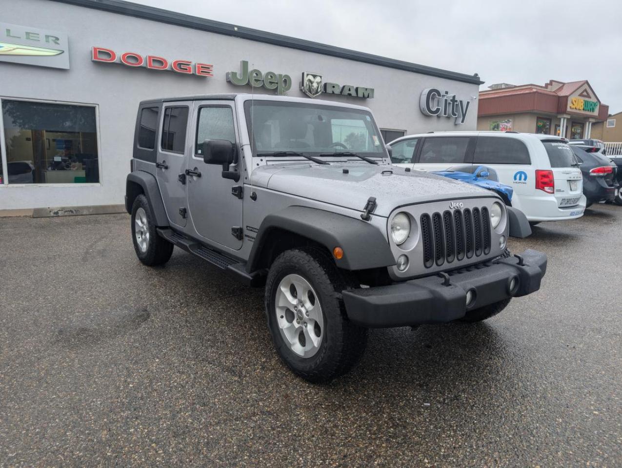 Used 2014 Jeep Wrangler 4 RM, 4 portes, Sport for sale in Medicine Hat, AB