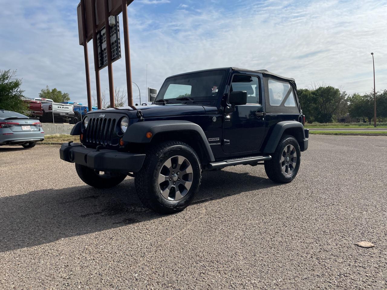 Used 2013 Jeep Wrangler 4 RM 2 portes Sport for sale in Medicine Hat, AB