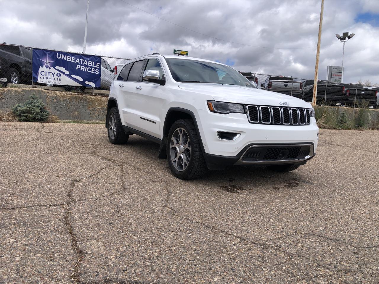 Used 2021 Jeep Grand Cherokee LIMITED 4X4 for sale in Medicine Hat, AB