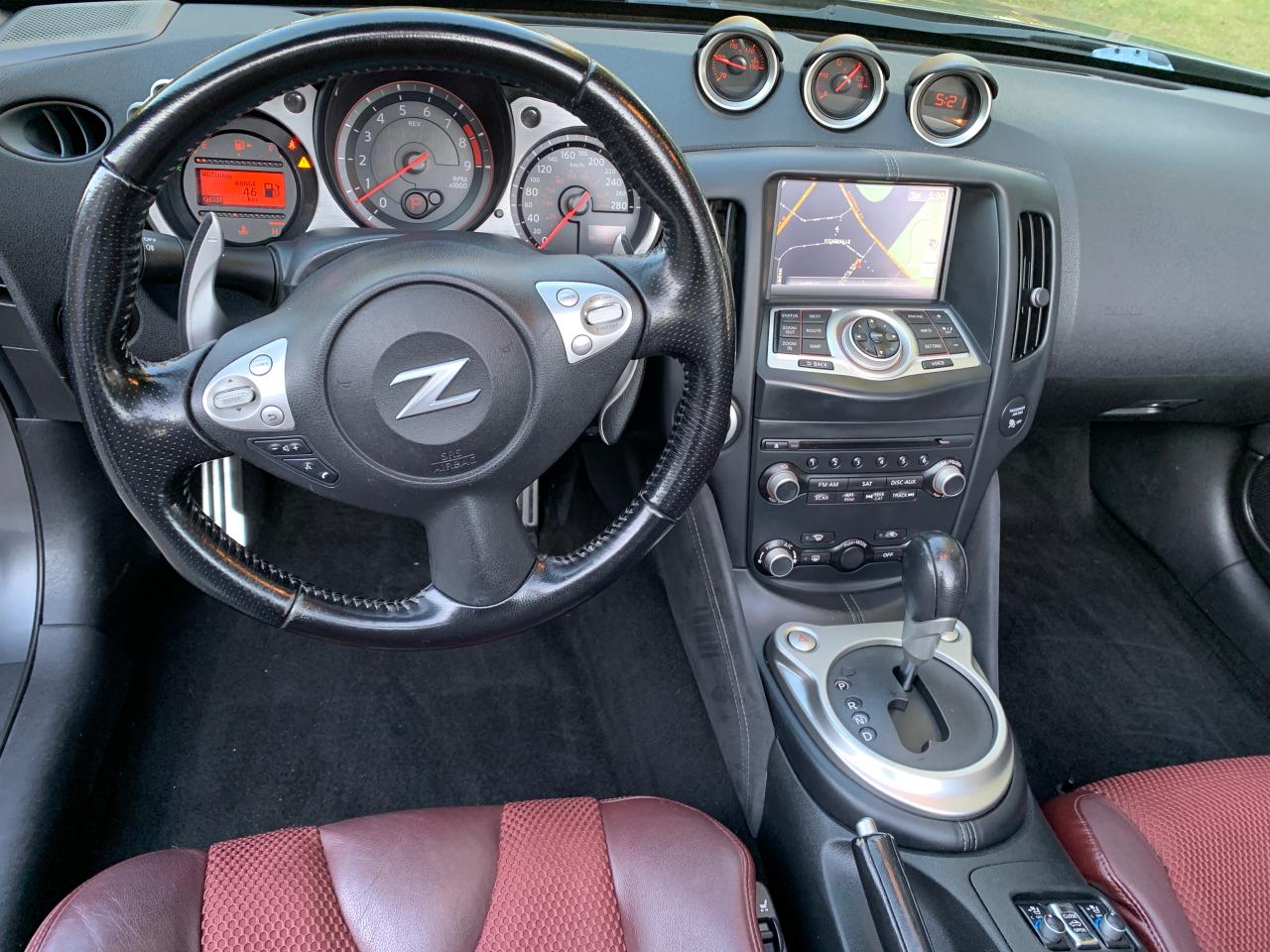 2014 Nissan 370Z 2dr CONVRTIBLE-ROADSTER Auto Touring w/Bordeaux Top-1 LOCAL OWNER!! Photo4