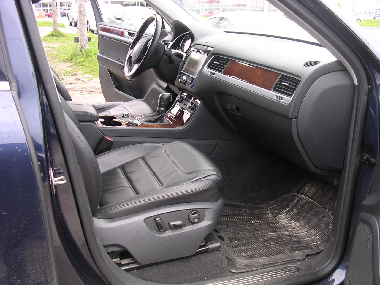 2014 Volkswagen Touareg Highline TDI - Photo #12