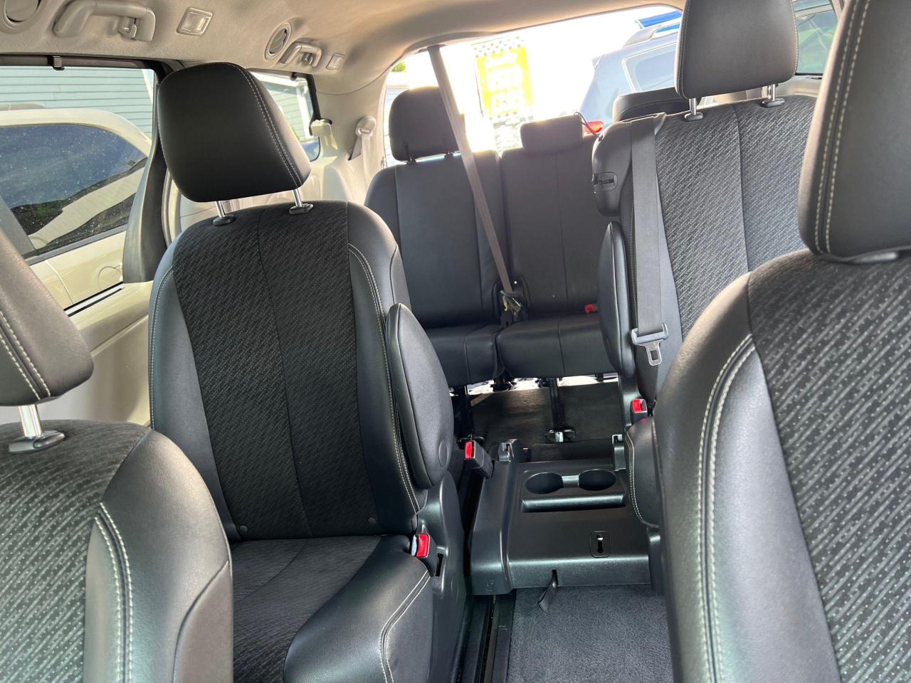 2014 Toyota Sienna SE - Photo #8