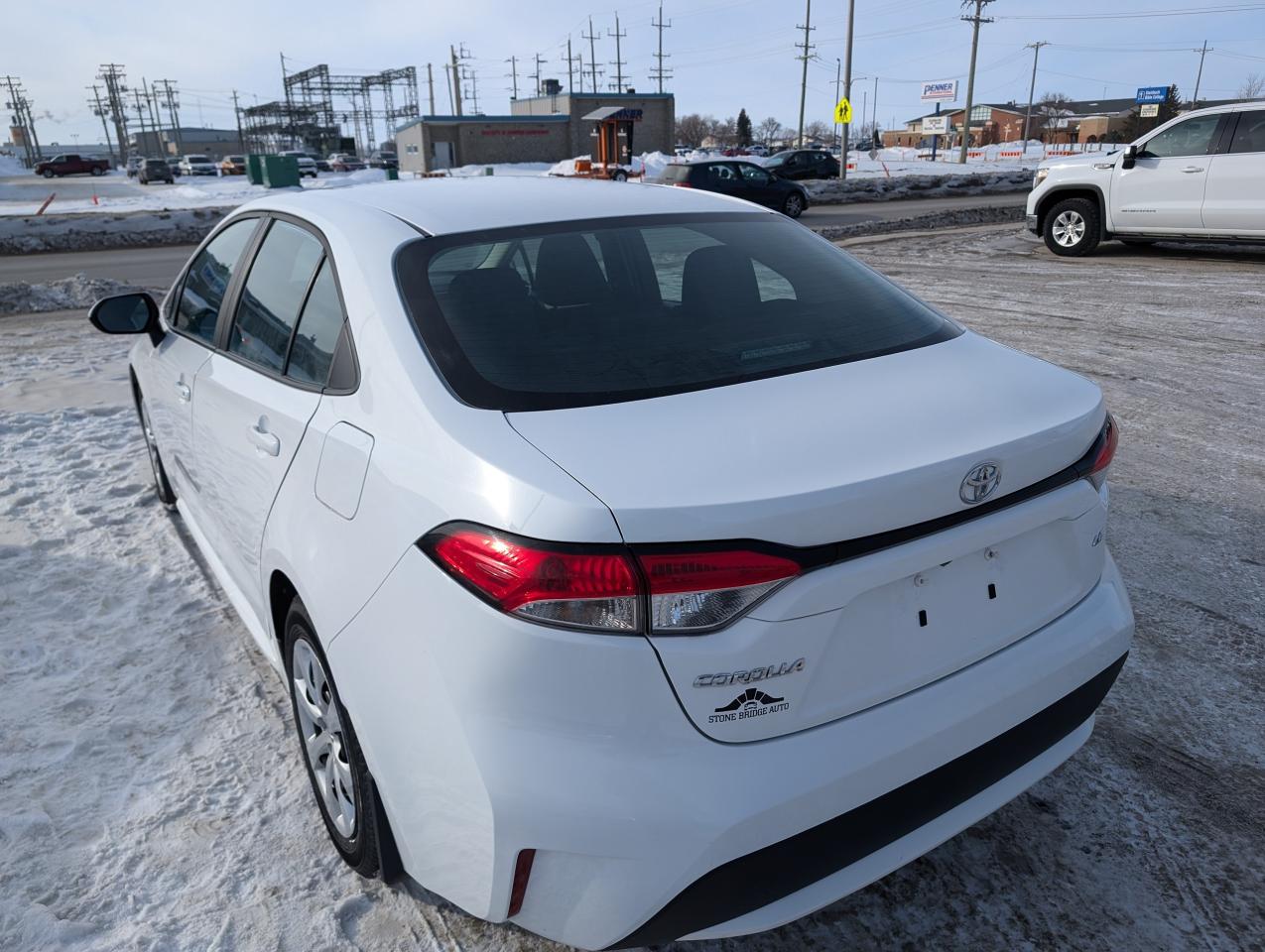 2022 Toyota Corolla LE - Photo #5