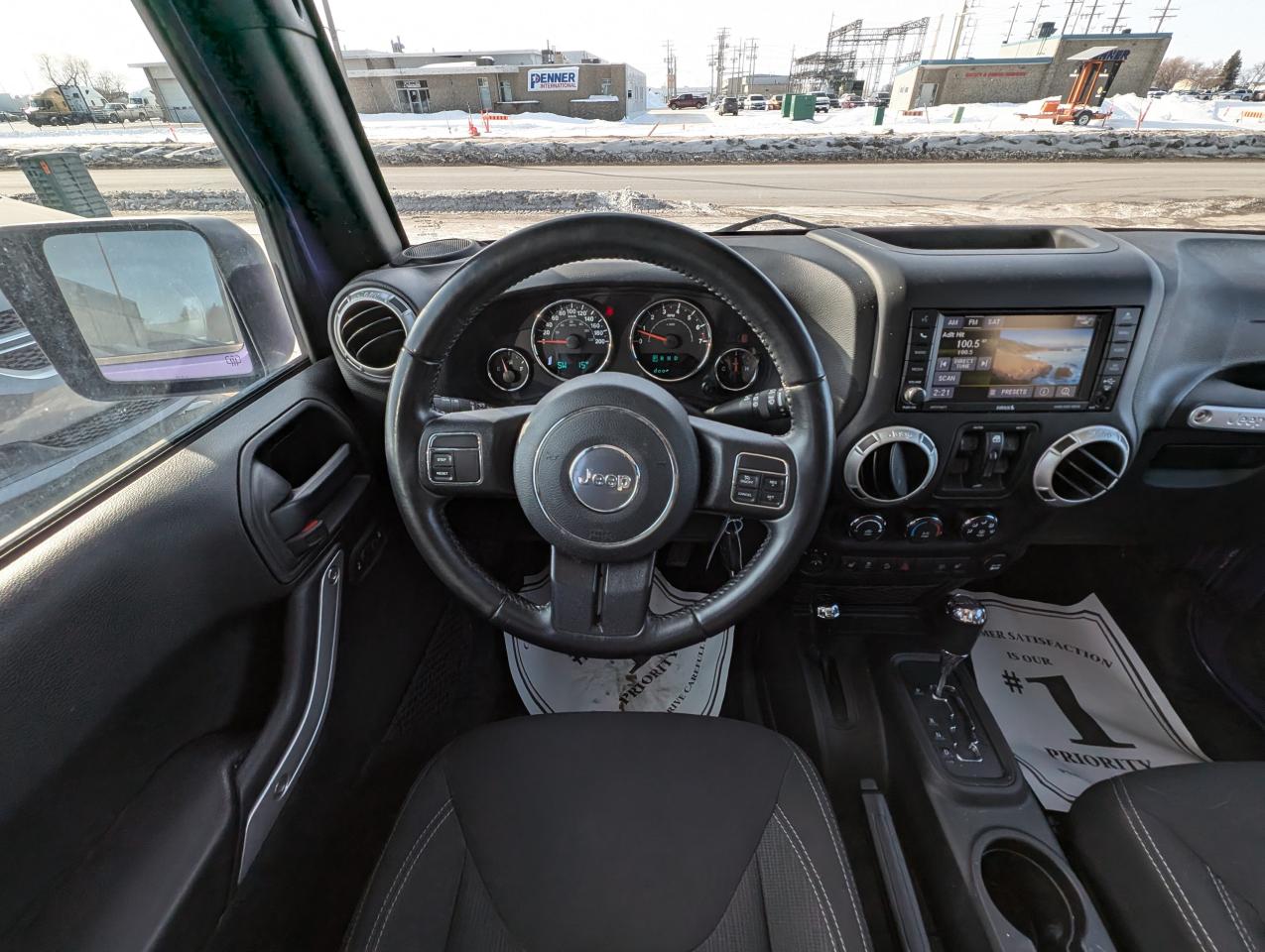 2017 Jeep Wrangler Unlimited Sahara - Photo #9