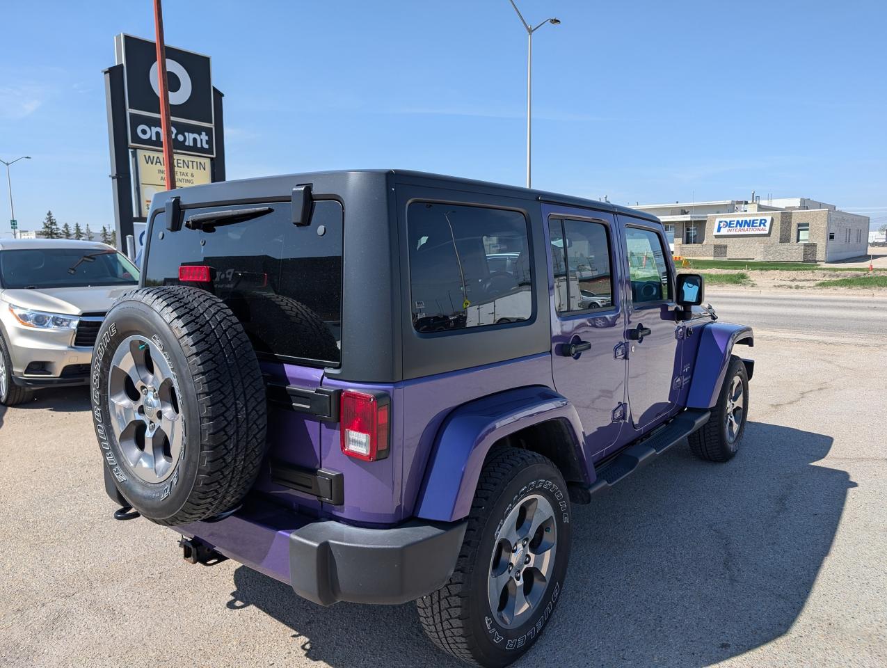 2017 Jeep Wrangler Unlimited Sahara | Command Start | Heated Seats - Photo #4