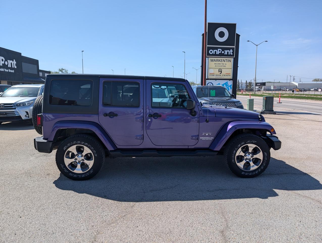 2017 Jeep Wrangler Unlimited Sahara | Command Start | Heated Seats - Photo #3