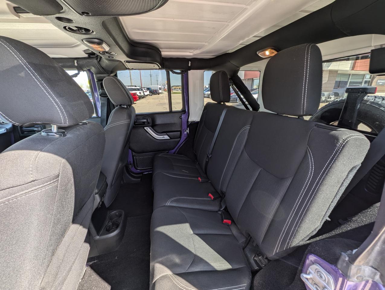 2017 Jeep Wrangler Unlimited Sahara | Command Start | Heated Seats - Photo #7
